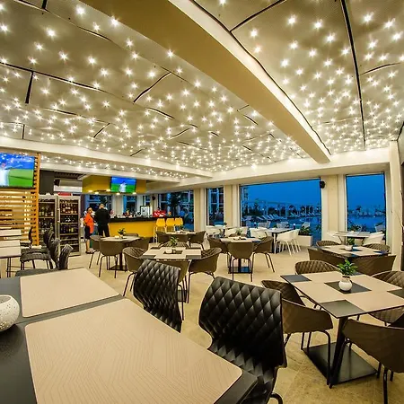 リゾート Premier Cuisine - Full Board サニービーチ