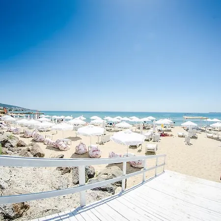 Θέρετρο Premier Cuisine - Full Board 4*