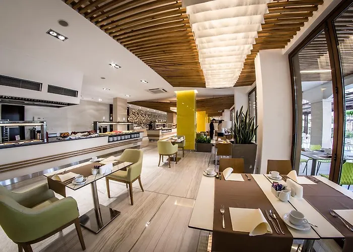 Üdülőközpont Premier Cuisine - Full Board 4*