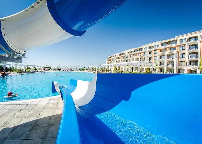 منتجع بريميير فورت كويزين - مع 3 وجبات ساني بيتش