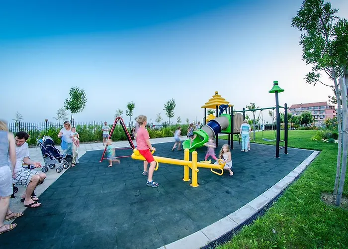 منتجع بريميير فورت كويزين - مع 3 وجبات 4*