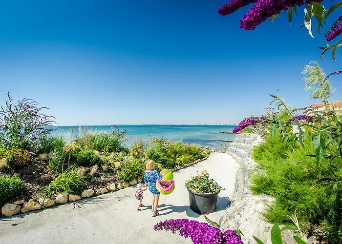 منتجع بريميير فورت كويزين - مع 3 وجبات ساني بيتش